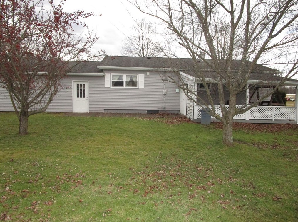 1307 Arlington Dr, Greenville, PA 16125