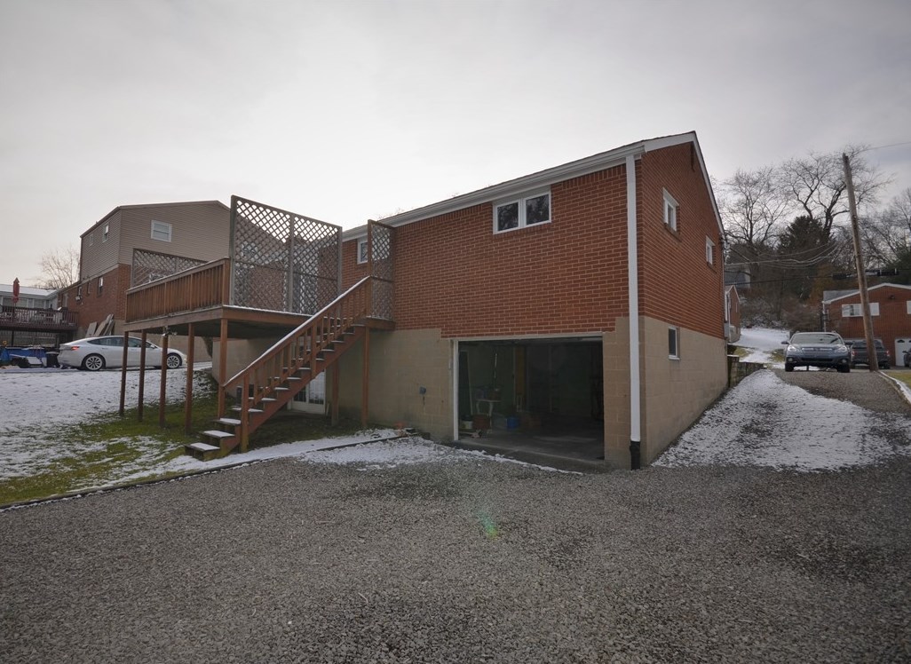 212 Richard Dr, Glenshaw, PA 15116