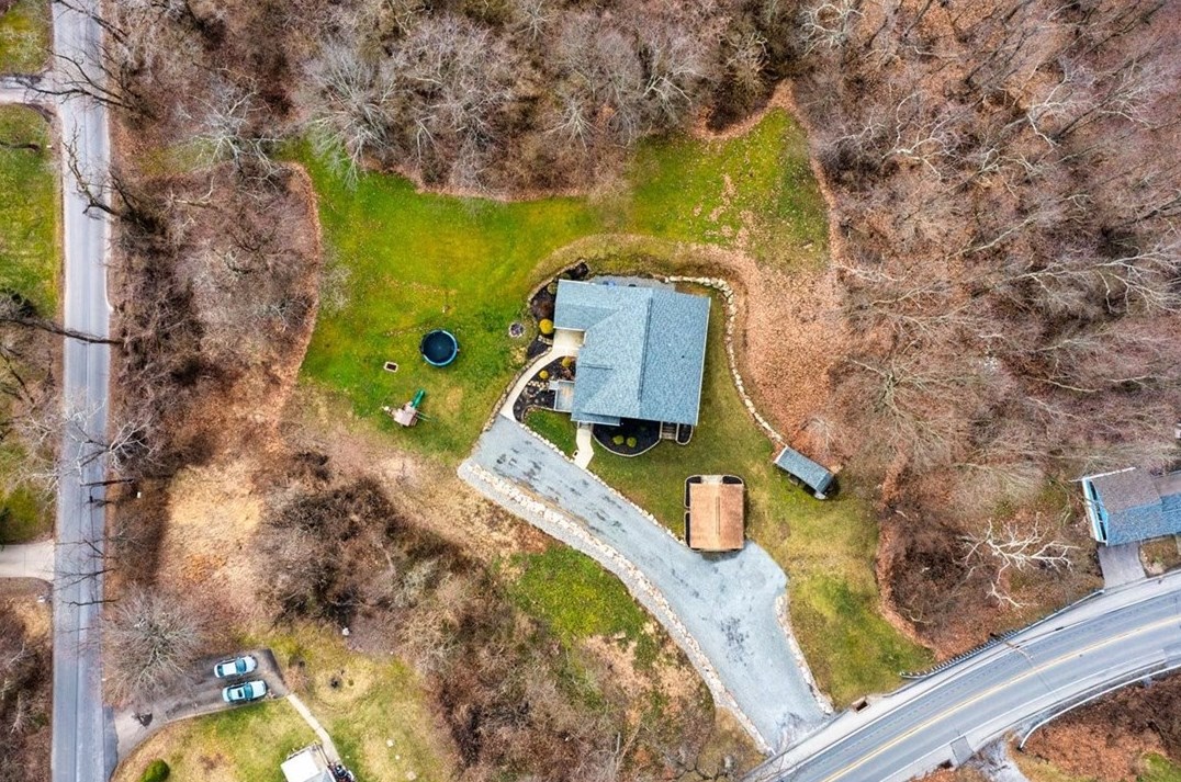 720 Conway Wallrose Rd, Freedom, PA 15042-2319