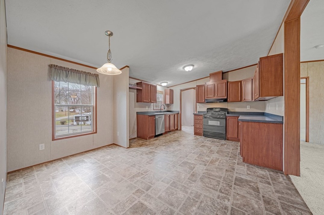 106 Moon Glow Ln, Greensburg, PA 15601