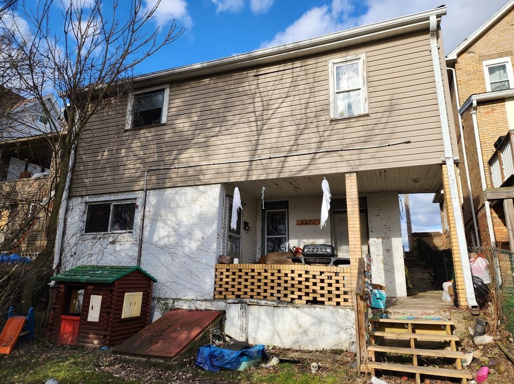 313 Linden St, Vandergrift, PA 15690