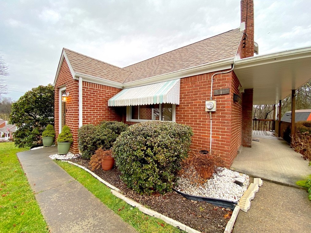 214 Maryellen Dr, North Versailles, PA 15137-2447
