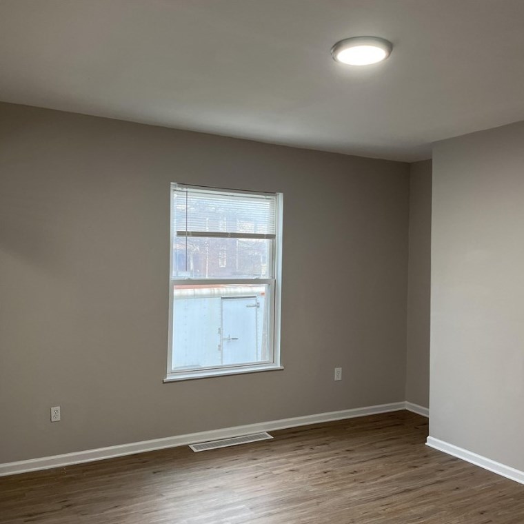 159 Church St, Washington, PA 15301-4352