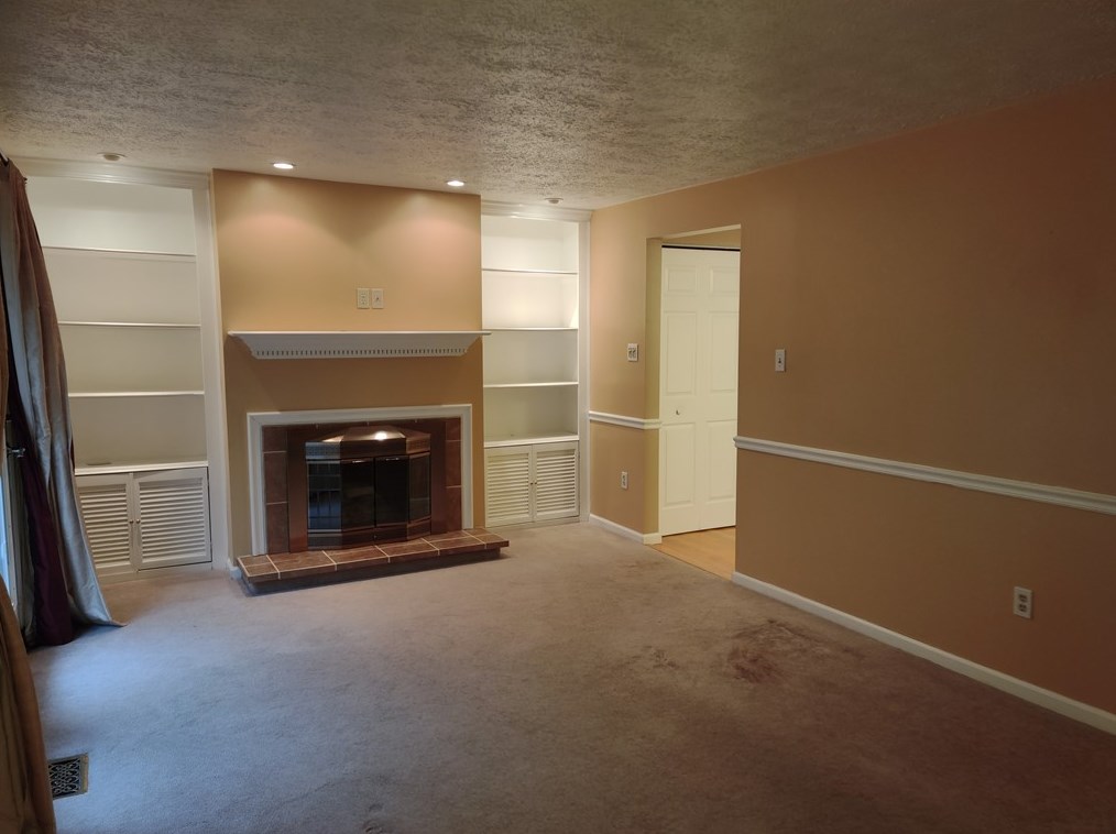 708 Arkwood Dr, Bethel Park, PA 15102