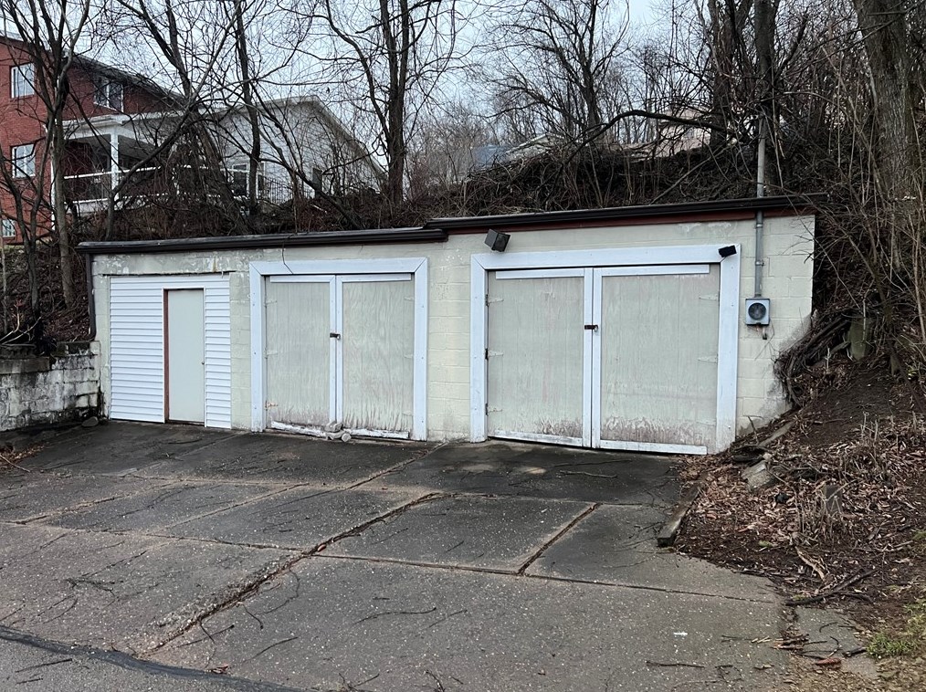 514 10th St, Monroeville, PA 15140-1102