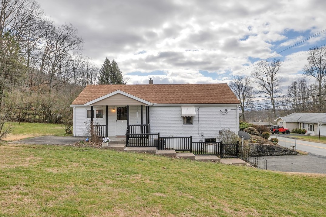 411 Ben Franklin Rd, Indiana, PA 15701-2339