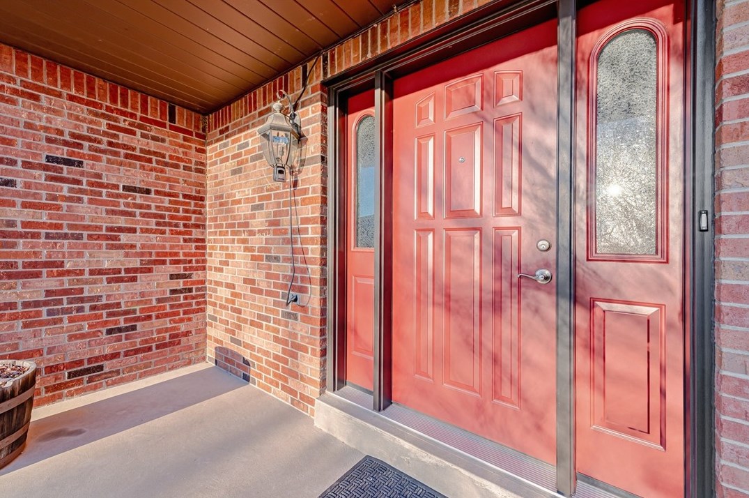 200 Summit View Dr, Jeannette, PA 15644