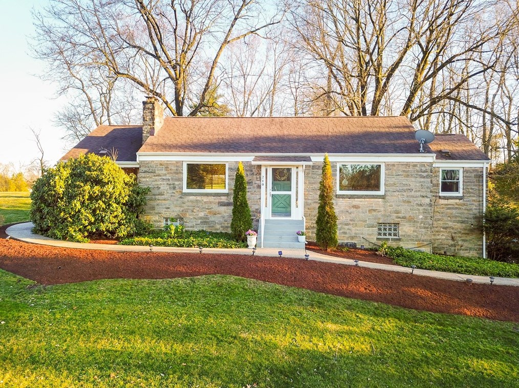 210 Johnston Rd, Penn Hills, PA 15241
