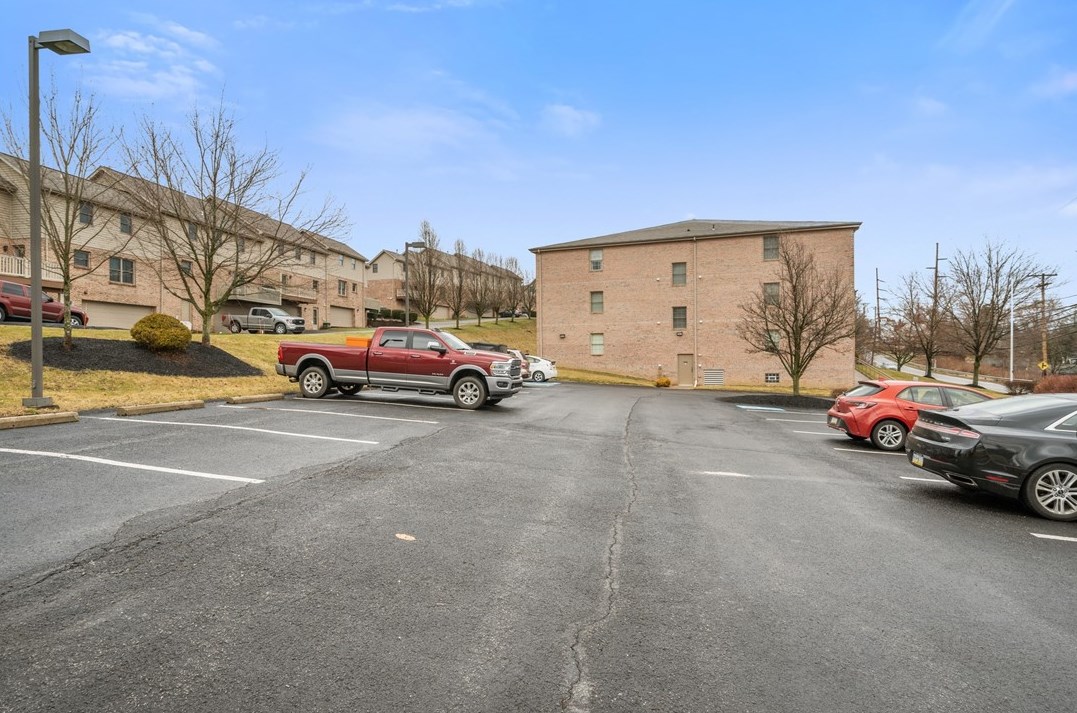 1 Coraopolis Rd, Moon Twp PA  15108-3701 exterior