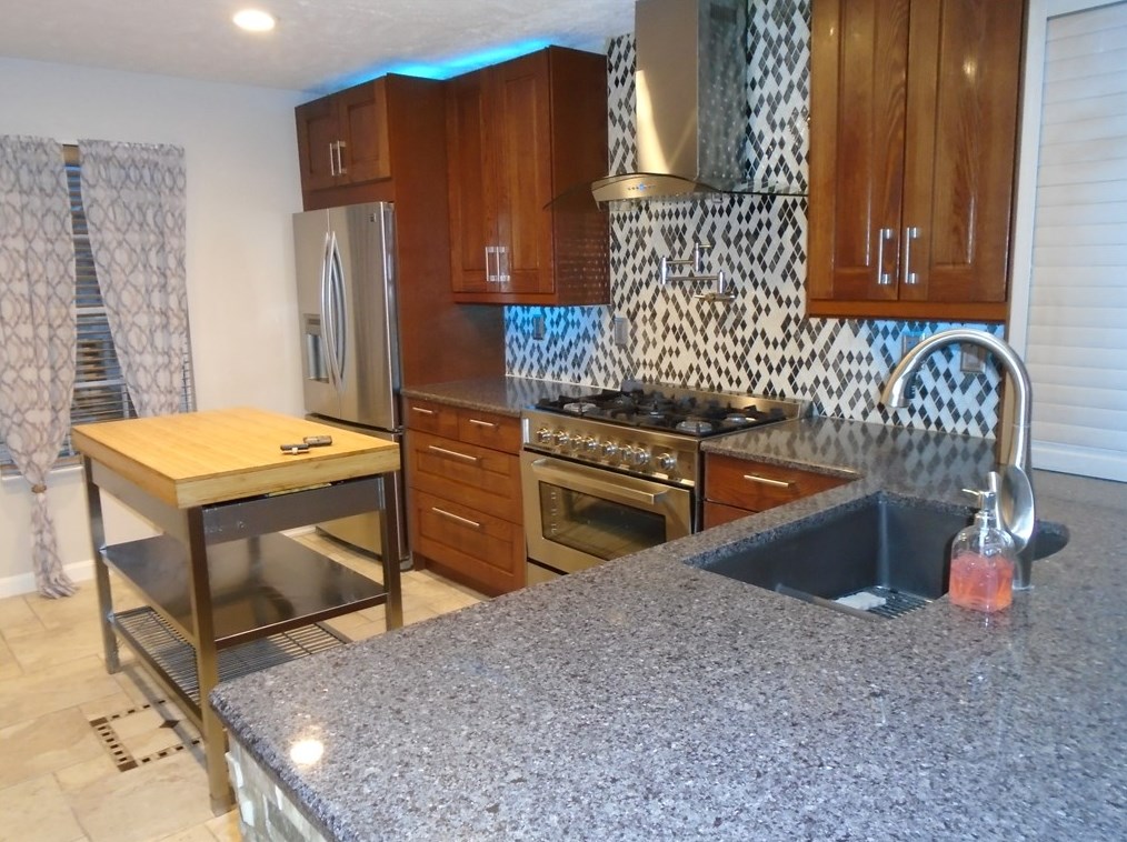 1135 Arrowhead Dr, Washington, PA 15301-5067