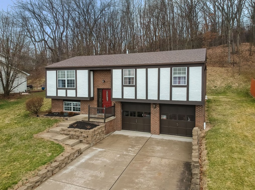 54 Marion Dr, Zelienople, PA 16063