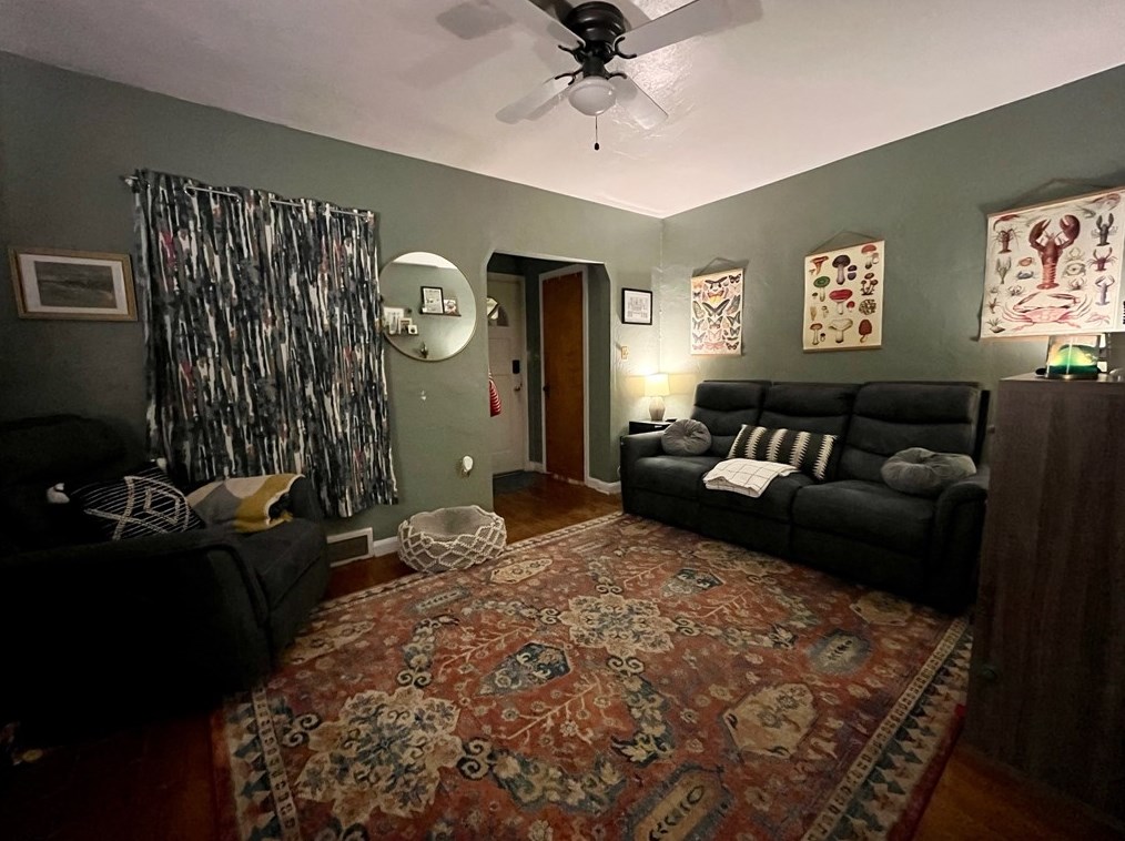 321 5th Ave, Collier Township, PA 15106-2324
