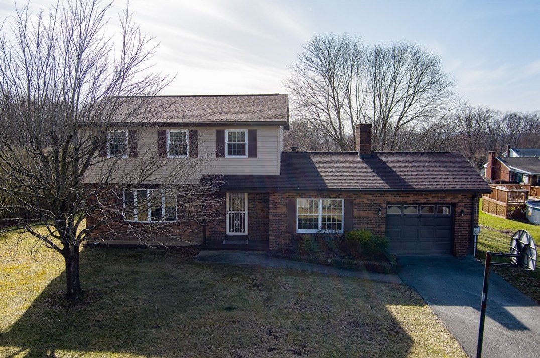 229 Clover Dr, Latrobe, PA 15650