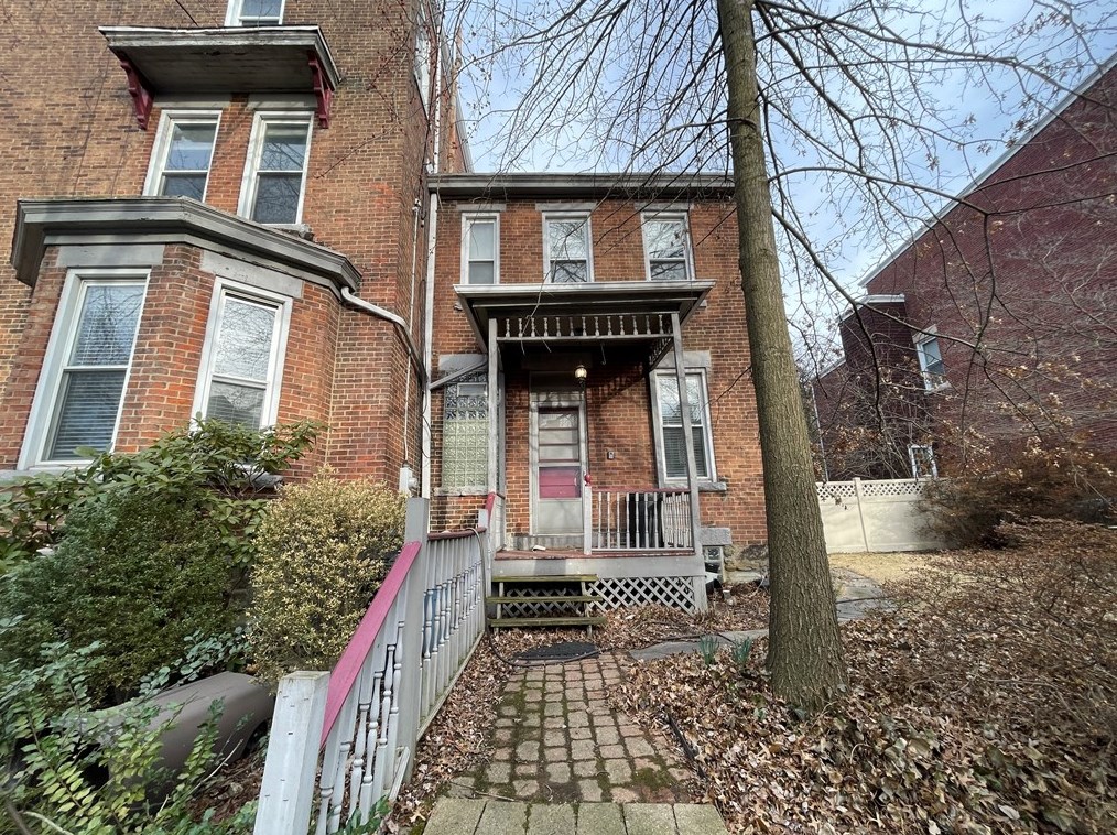 5972 Alder St #1, Pittsburgh, PA 15232
