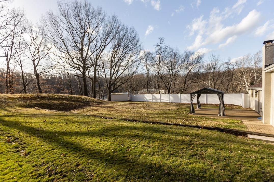 612 Willruth Dr, Allison Park, PA 15101