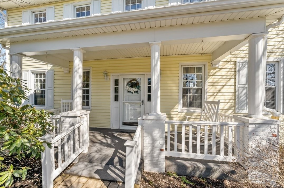 3730 Hollow Rd, New Castle, PA 16101