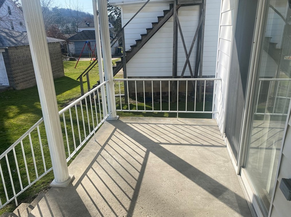 445 7th St, Indiana PA  15701-2906 exterior