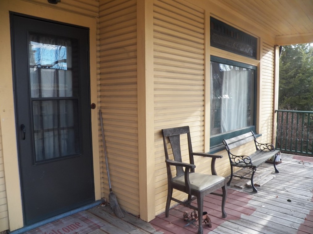 139 Farragut Ave, Vandergrift, PA 15690