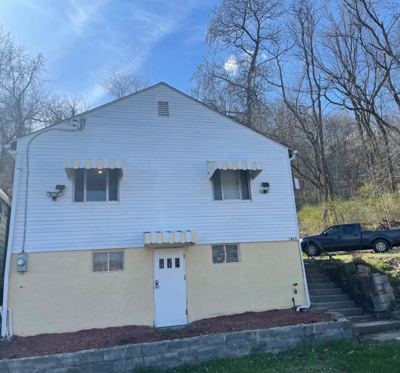 1813 13th Ave, Beaver Falls, PA 15010