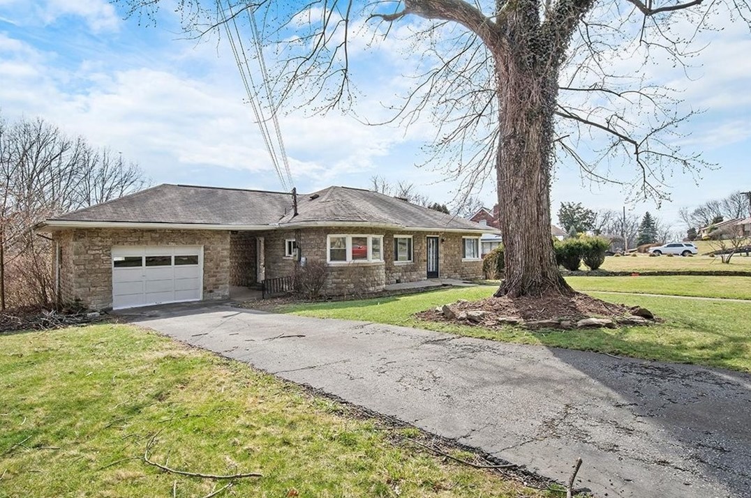 5864 Heberton Dr, Verona, PA 15147