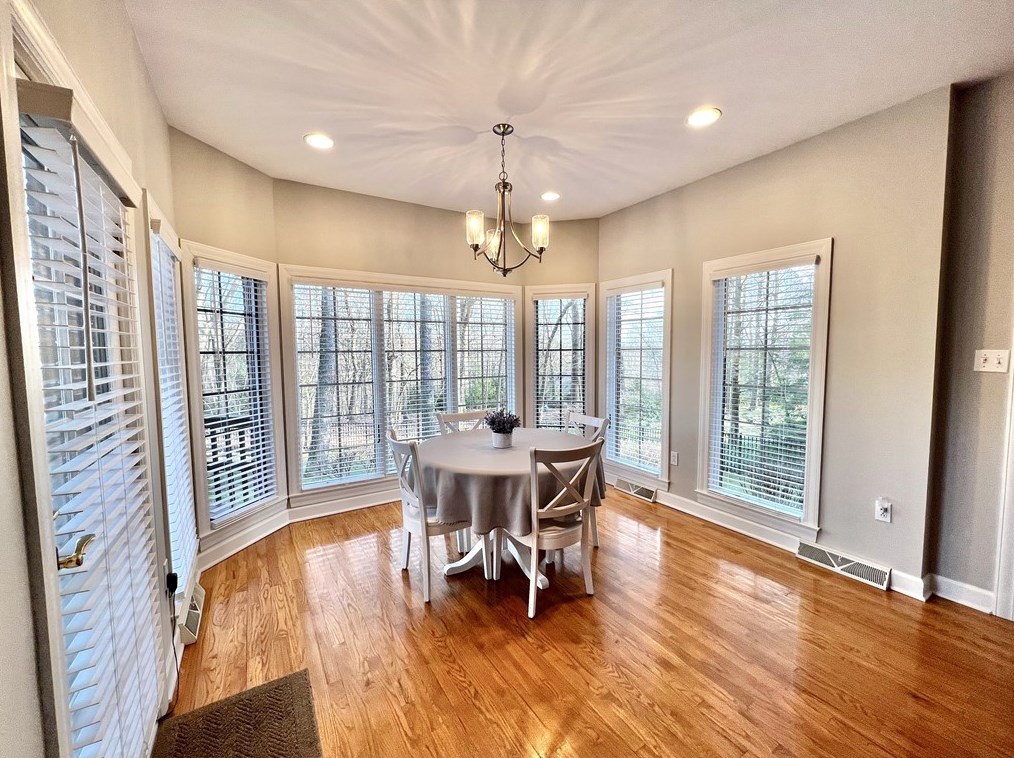 4003 Forest Glen Dr, Greensburg PA  15601-9068 exterior