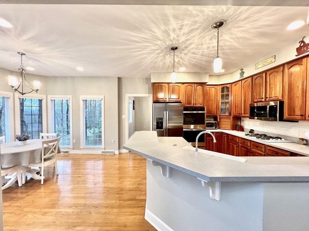 4003 Forest Glen Dr, Greensburg PA  15601-9068 exterior