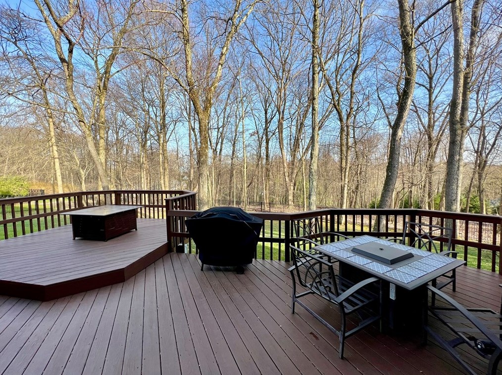 4003 Forest Glen Dr, Greensburg PA  15601-9068 exterior