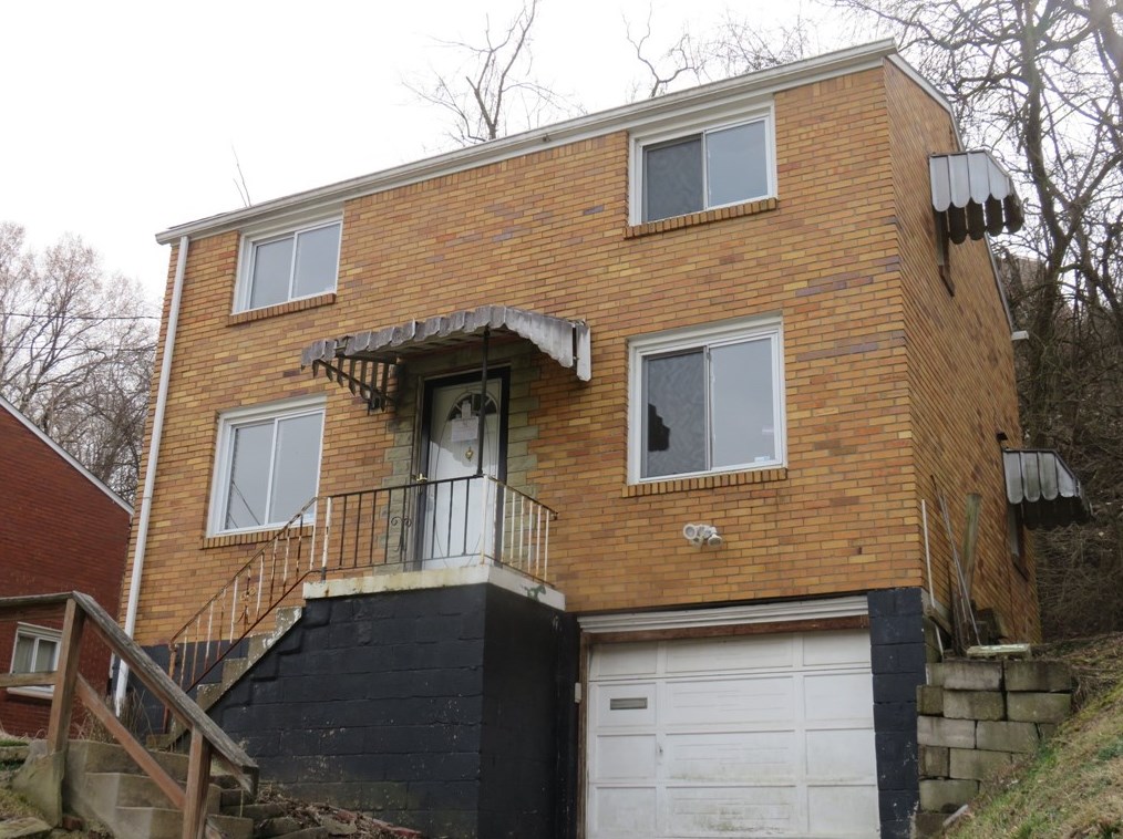 8074 Chaske St, Verona, PA 15147