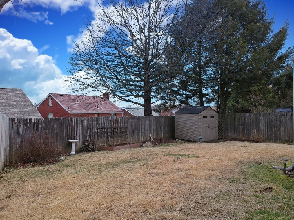 135 Roberta, Whitaker, PA 15120