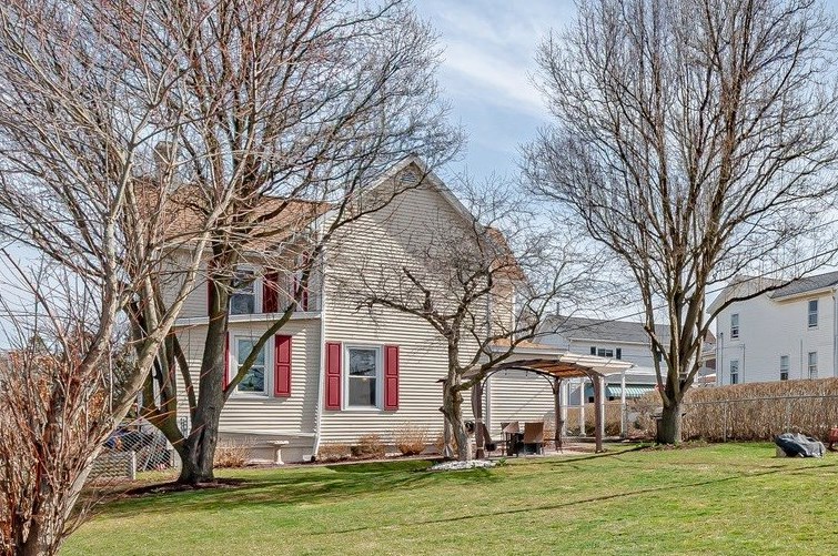 1288 6th St, Westmoreland City, PA 15692-3602