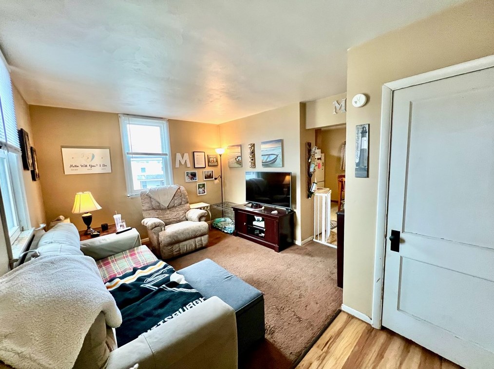 631 Stanton St, Greensburg, PA 15601-2843