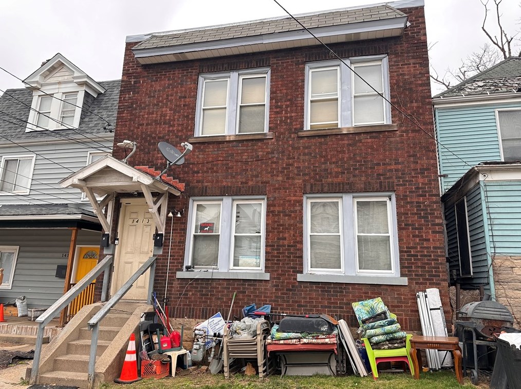 1413 Margaret St, Whitaker, PA 15120