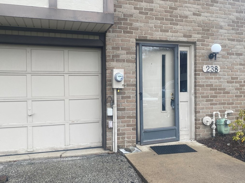 238 Timber Ln, Trafford, PA 15085