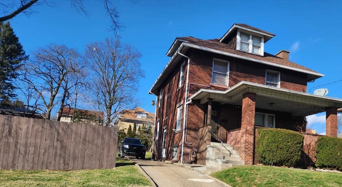 137 E Edison Ave, New Castle, PA 16101