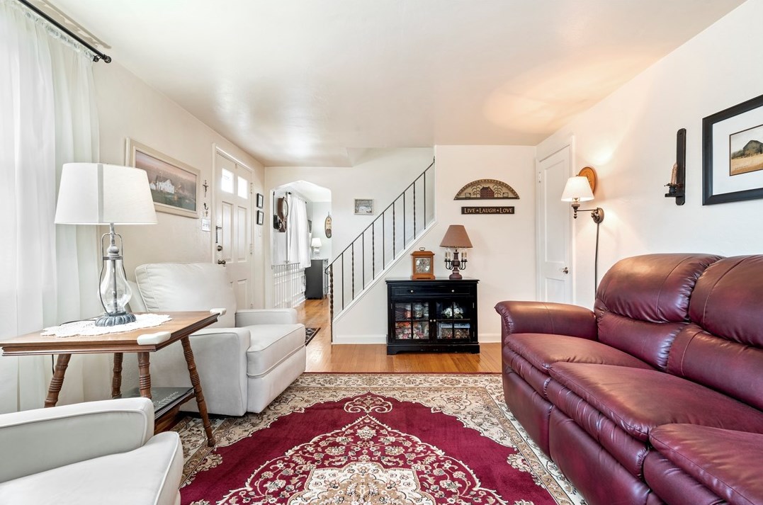 3285 Park Rd, Bethel Park, PA 15102-1263