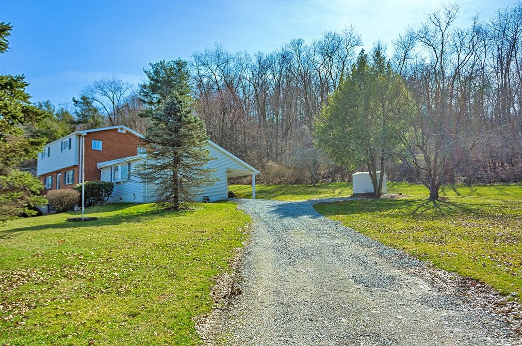 5389 W Pike St, Export, PA 15632