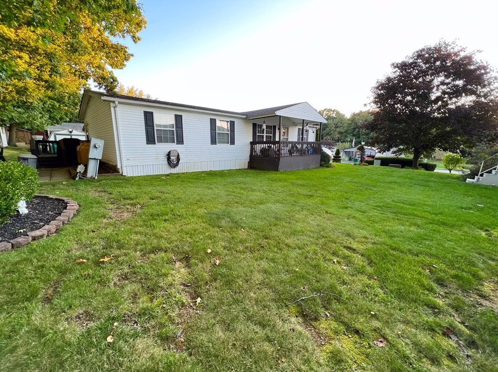 714 Joy Ln, Butler, PA 16001-8182