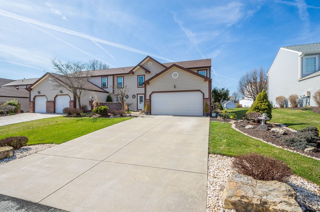 1462 Yorktown Dr, Lawrence, PA 15055
