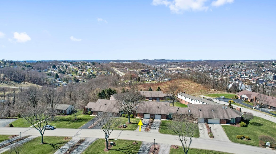316 Greenwood Dr North, Canonsburg, PA 15317