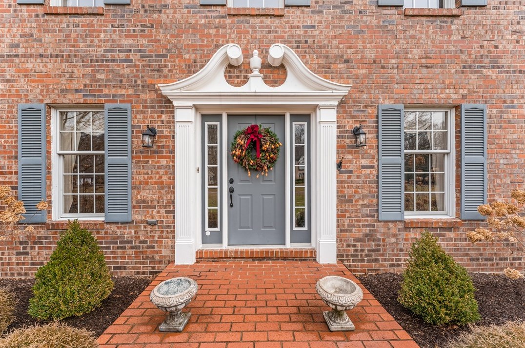 678 Westminster Rd, Hermitage, PA 16148