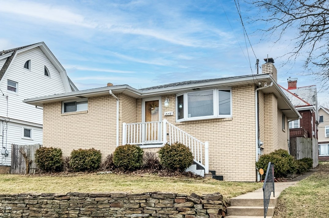 420 N Second St, Jeannette, PA 15644