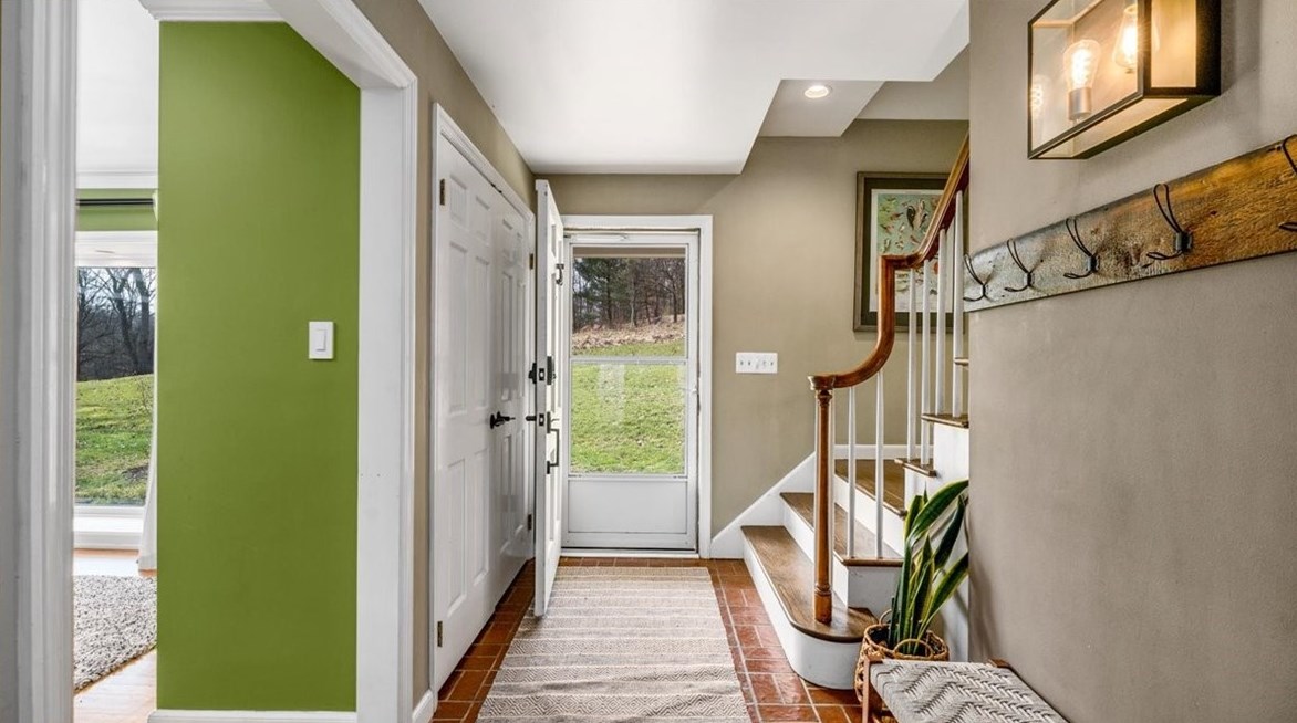 12 Woodbrook Dr, Pittsburgh, PA 15215