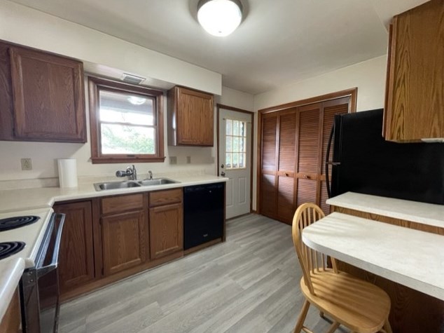 4 Grand Ave #d, Seven Fields, PA 16046