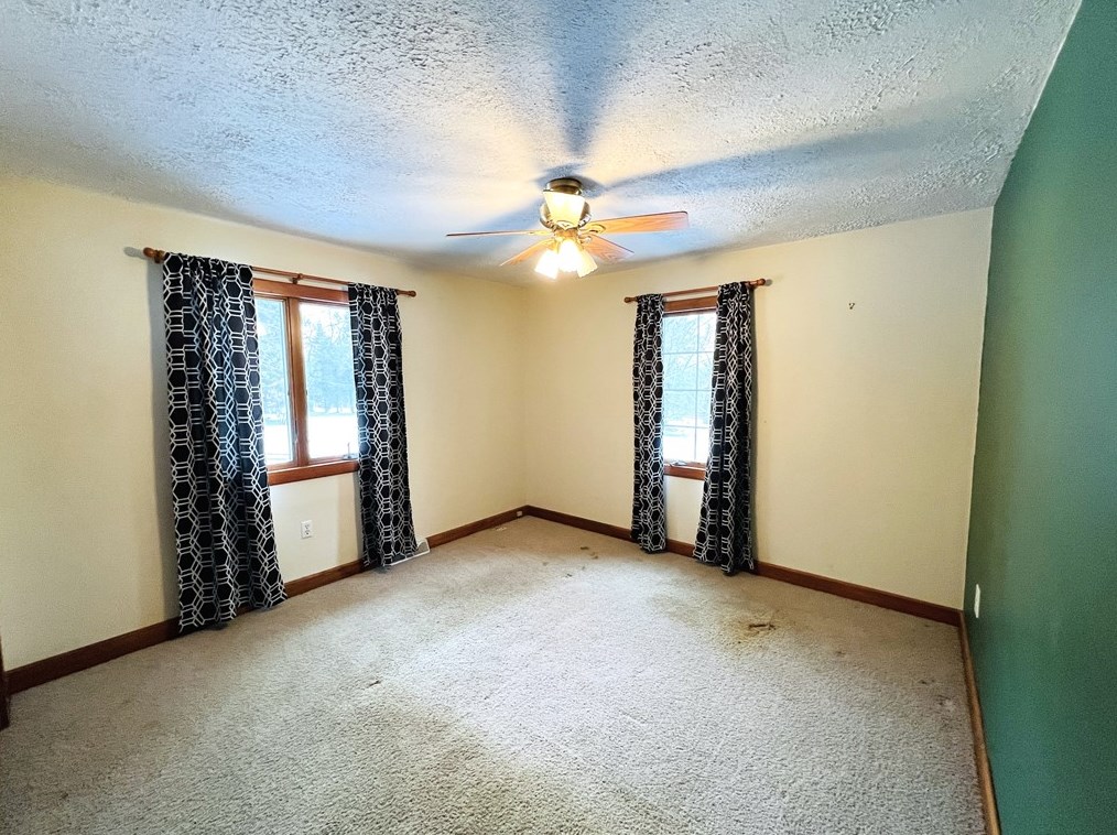 7 Forney Ln, New Castle PA  16105-1817 exterior