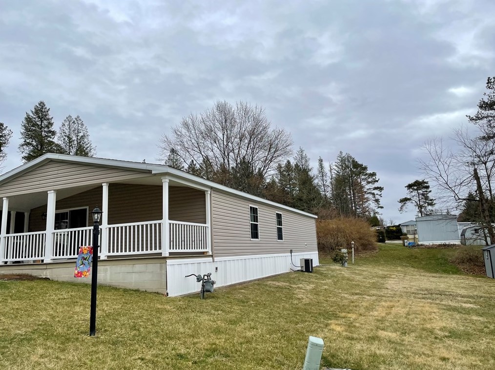 245 Kingston Ln, Indiana, PA 15701-9730