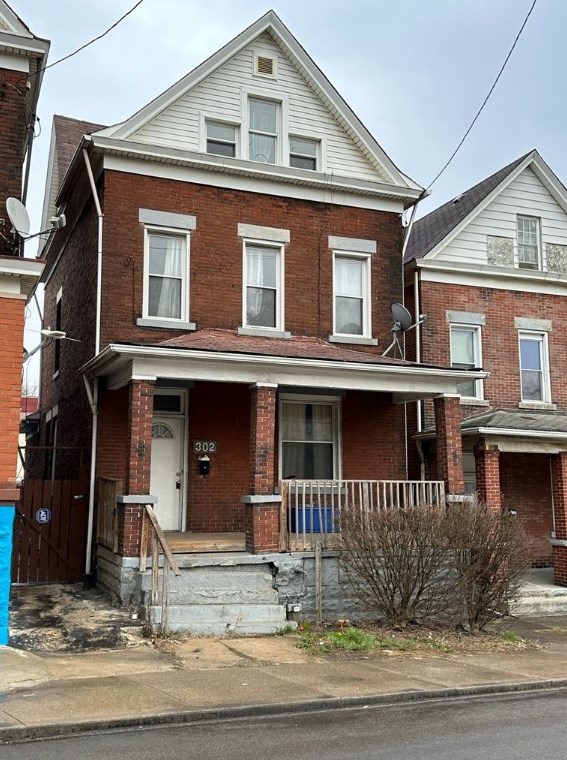 302 Monroeville Ave, Turtle Creek, PA 15145