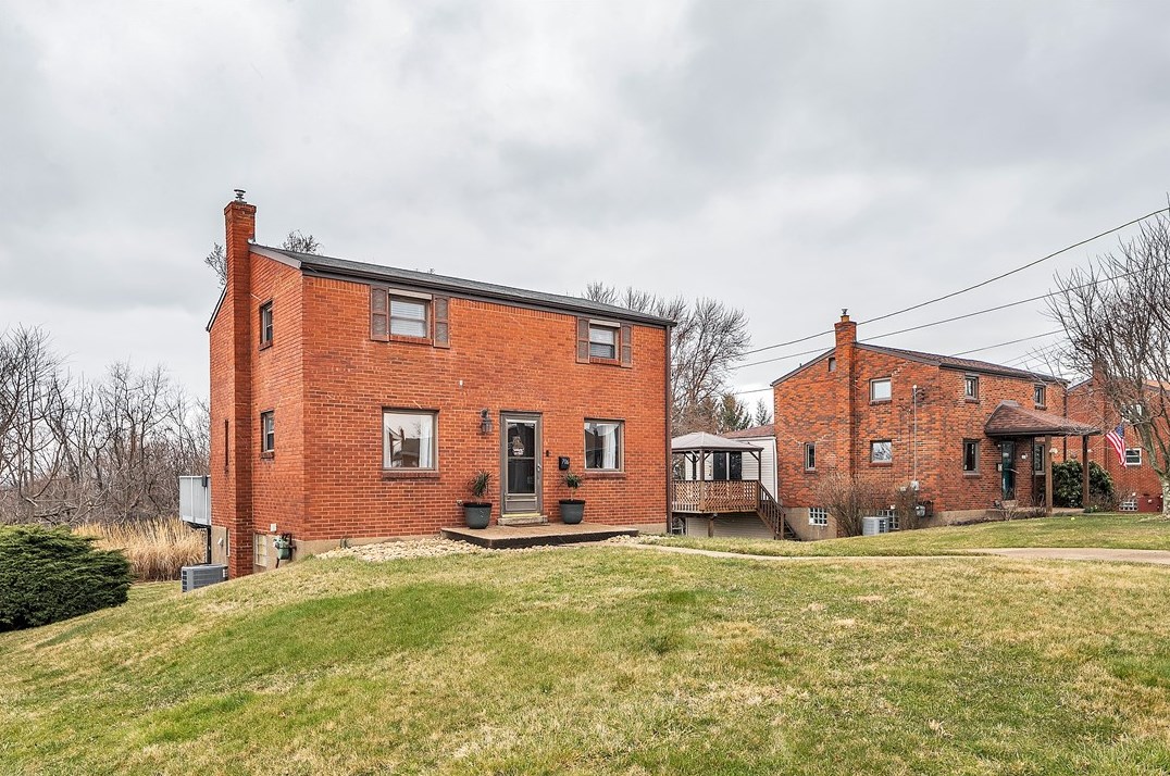 706 Vanderbilt Dr, Monroeville, PA 15146