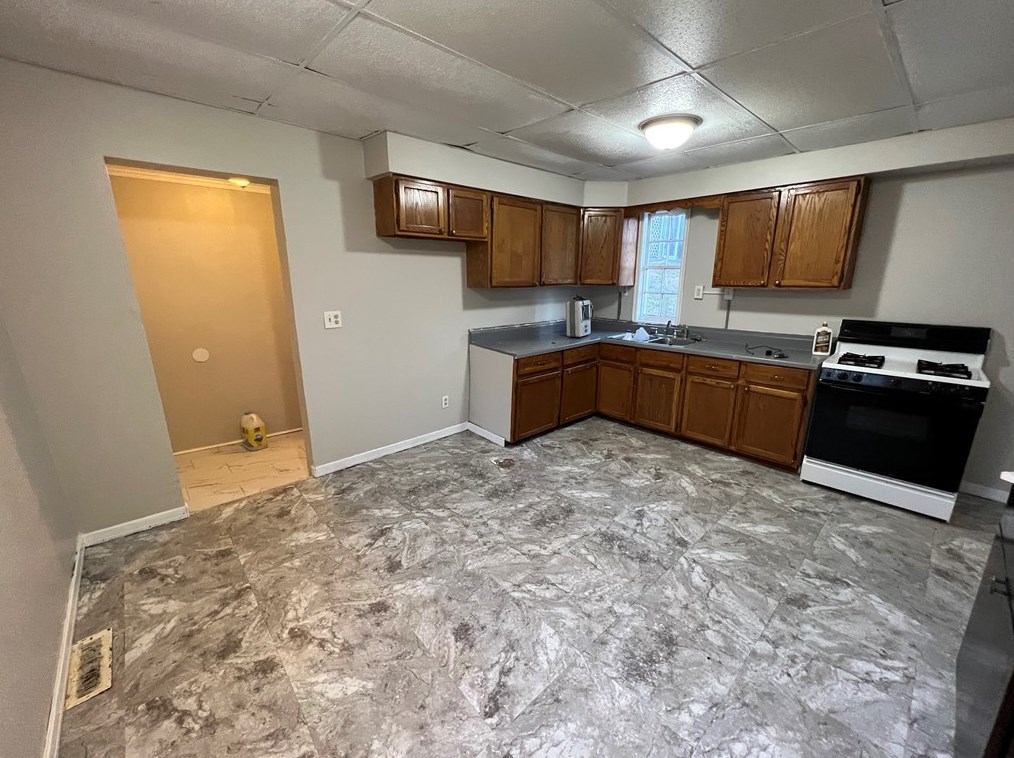 120 Hillside Way, New Castle, PA 16101