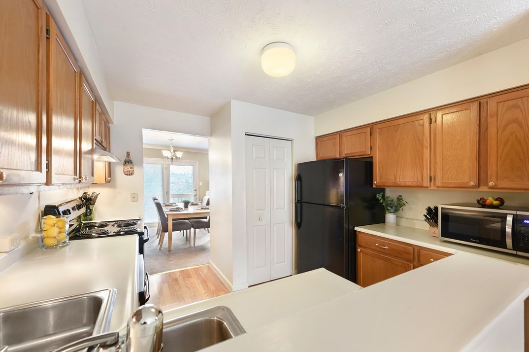 290 Cordial Dr, Bridgeville, PA 15017-1158