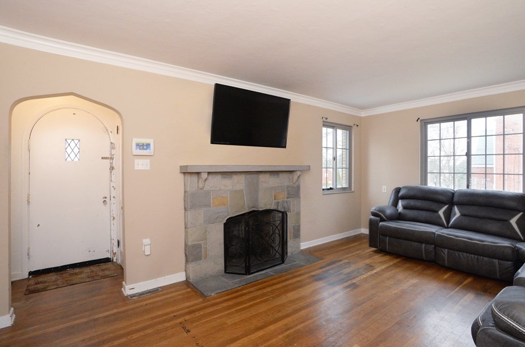 116 Arden Dr, Glenshaw, PA 15116